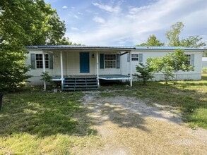 Building Photo - 15784 Sumac Rd