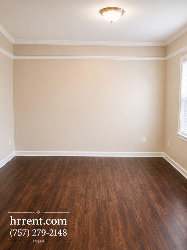 Foto del edificio - Amazing 3 Bedroom 2 Bathroom  Two-Story Single Family townhome located in the Nottingham-Westmore...