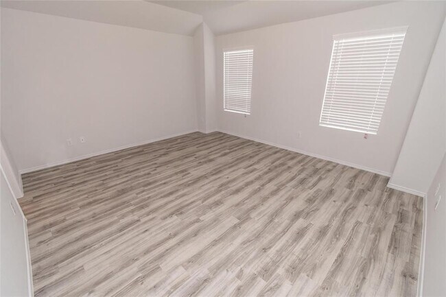 Foto del edificio - 3217 Buttercup Dr