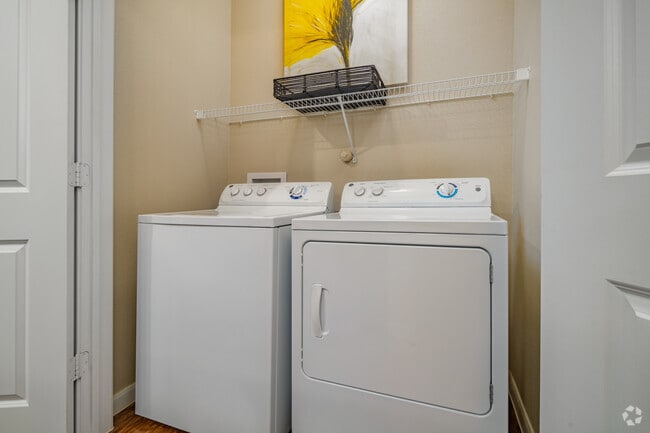 2BR, 2BA, 1053SF - Washer and Dryer - Platinum Shavano Oaks
