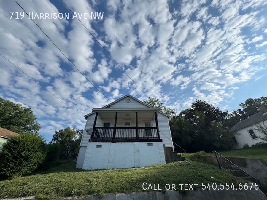 Foto principal - 719 Harrison Ave NW