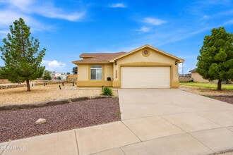 Building Photo - 11412 Flor Veronica Dr