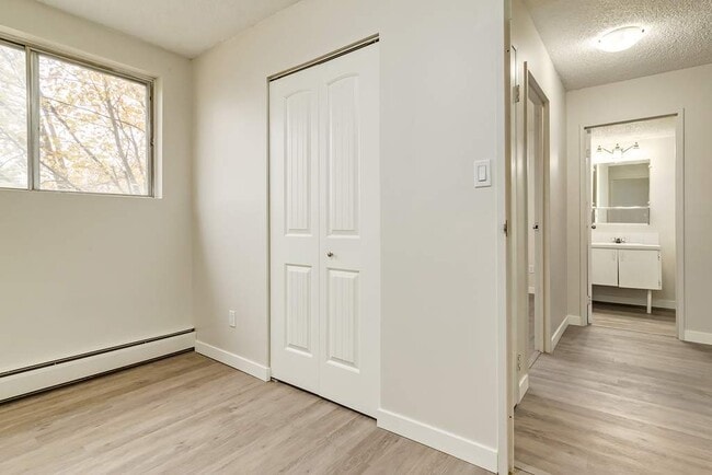 Photo du bâtiment - Regal Court