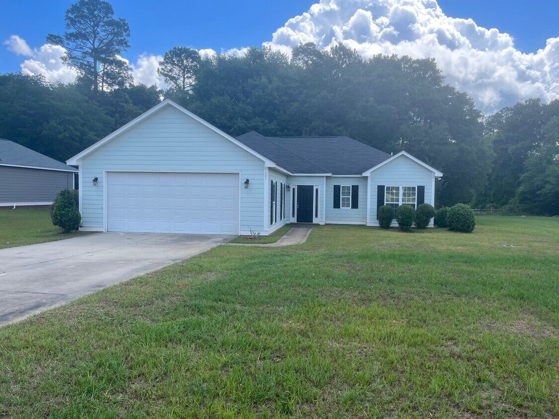 Foto principal - 141 Pine Arbor Dr