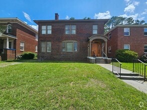 Building Photo - 515 E 49th St