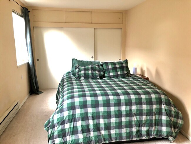 Foto del edificio - 819 Nob Hill Ave N