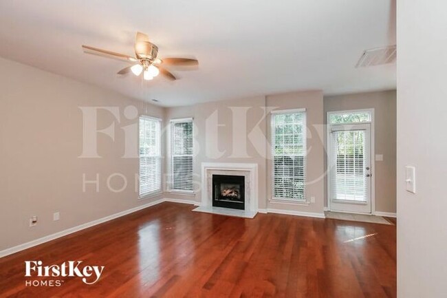 Building Photo - 1018 Salmon River Dr
