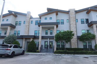 Building Photo - 10467 NW 82nd St