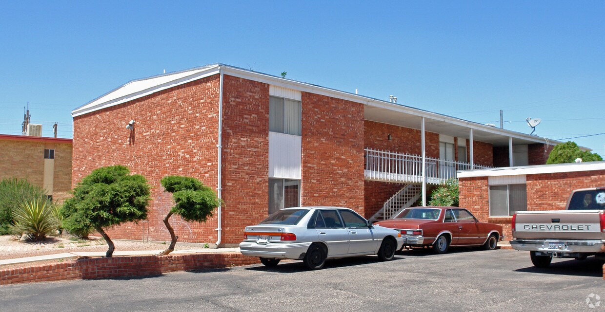 Building Photo - Grandale Apartments