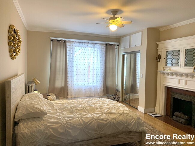 Building Photo - 33 Highgate St