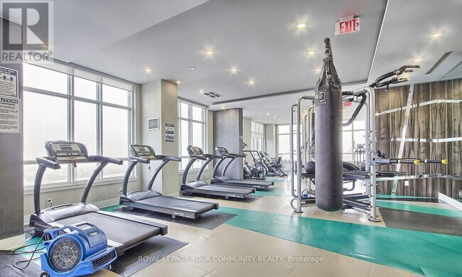 Photo du bâtiment - 9205-9205 Yonge St