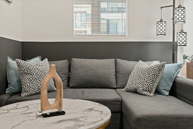 Foto del edificio - 1214 N American St