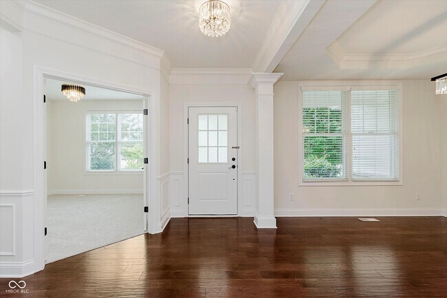 Building Photo - 10264 Normandy Way