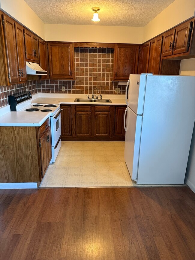 Kitchen - 926 Washington Blvd