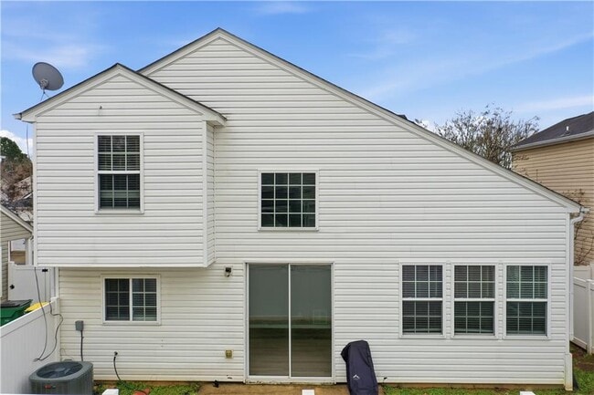 Building Photo - 217 Hiawassee Dr