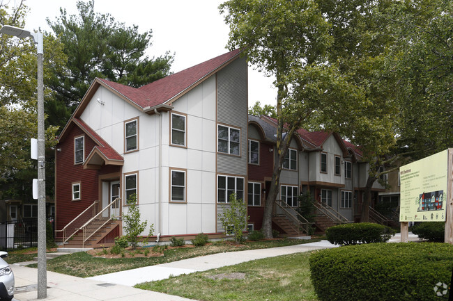 Foto del edificio - Madison Park Village III