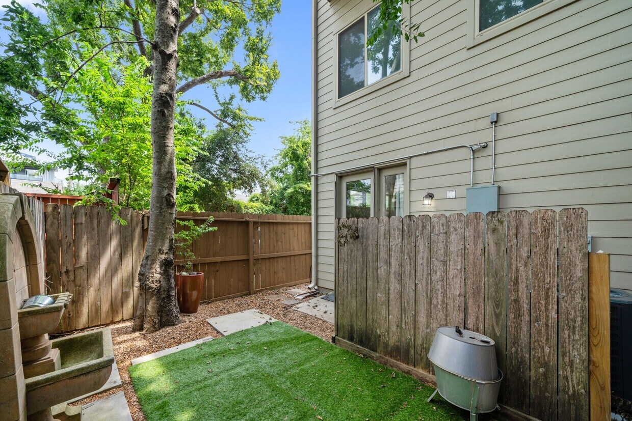 Foto principal - 1112 Andrews St