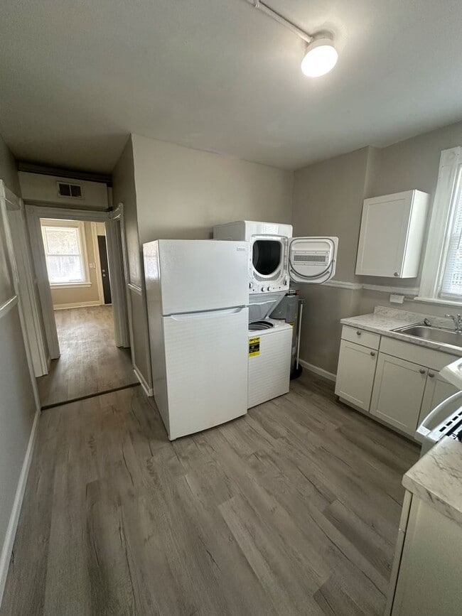 Photo - 22 S Plum St Apartment