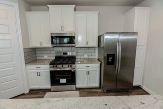 Building Photo - 4120 Split Ivy Dr