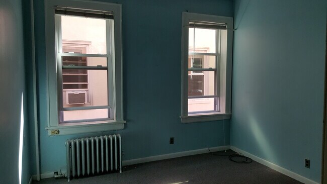 Building Photo - 3077 36th St