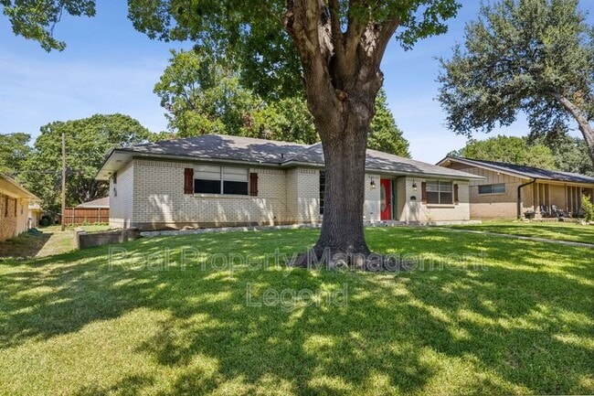 Building Photo - 13425 Janwood Ln