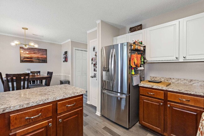 Foto del edificio - Golf course townhome in Glenwood