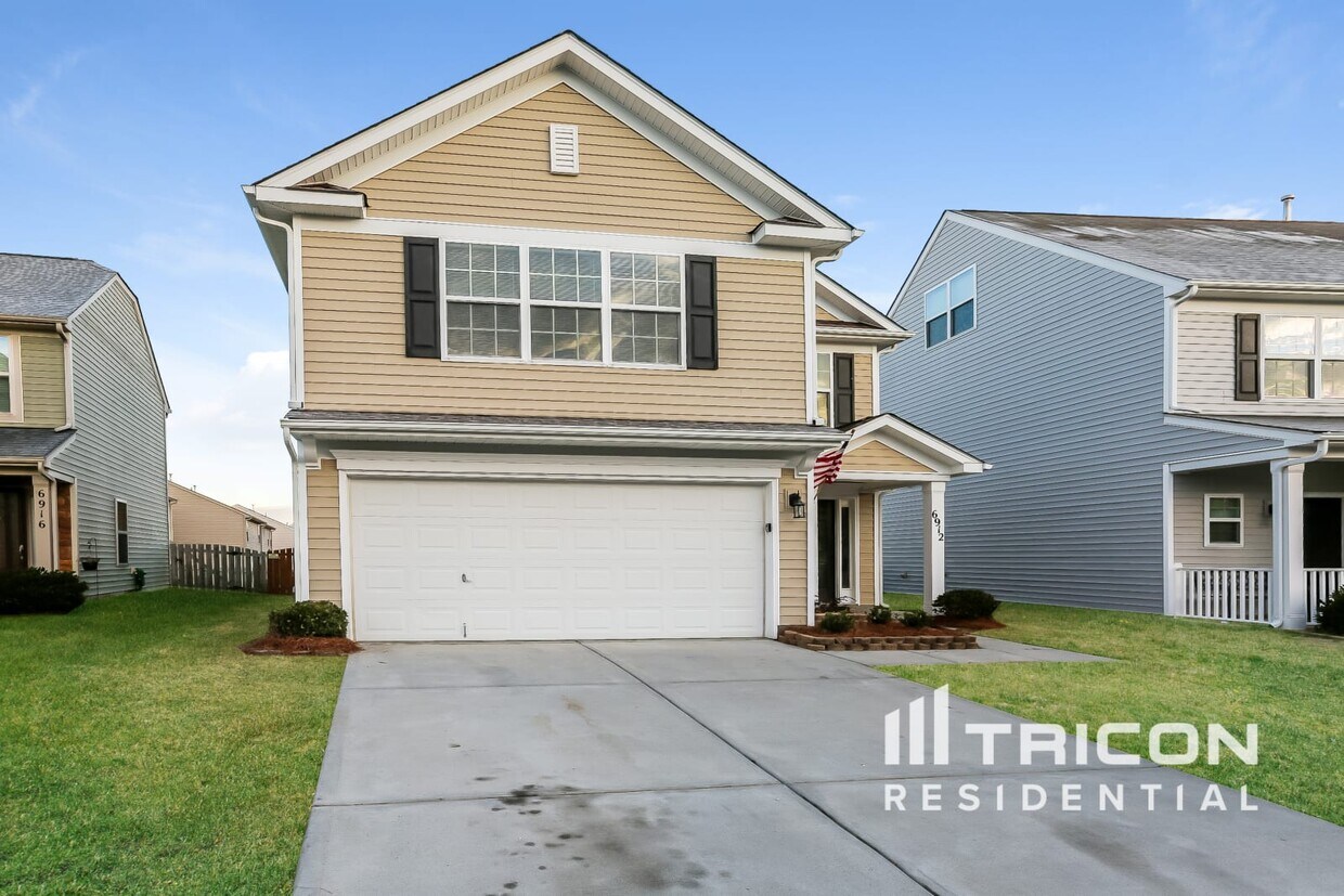 Foto principal - 6912 Whitebeam Way Matthews NC