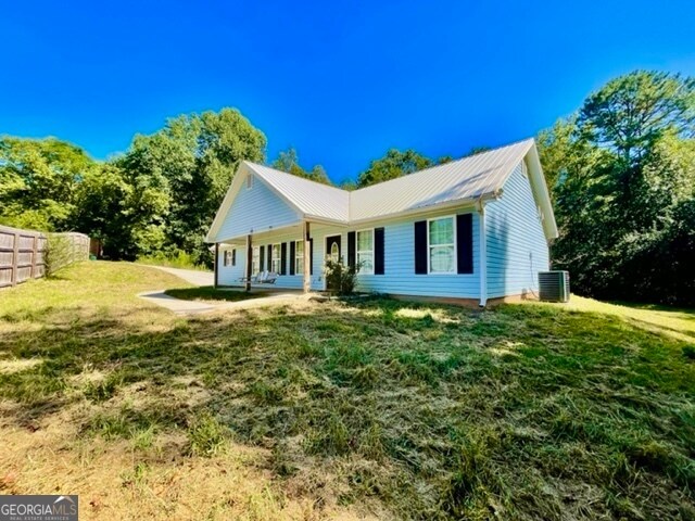 Building Photo - 184 Whooping Creek Church Rd