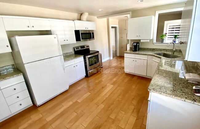 Building Photo - 3 Copley Ave