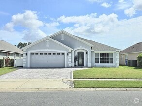 Building Photo - 2823 Maguire Dr