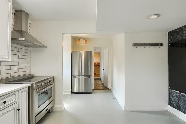 Foto del edificio - 1011 Berrywood Dr