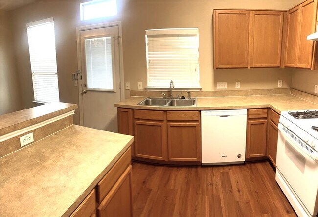 Building Photo - 5679 Fergus