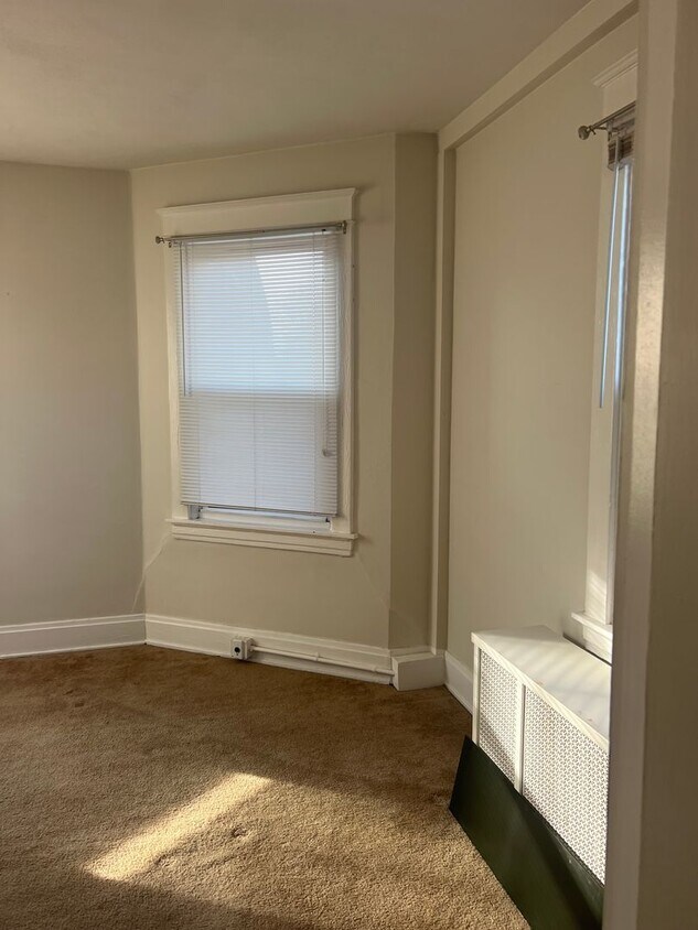 Foto principal - 3943 Glenmore Ave