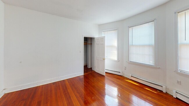 Foto del edificio - 73 Highland St