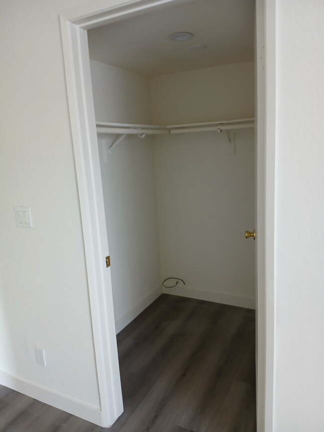 Foto del edificio - 11205 Peach Grove St