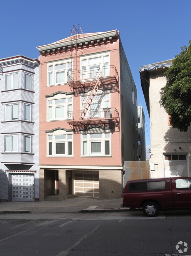 Primary Photo - 1630 Clay St