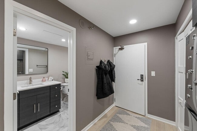 Building Photo - 20 NE 2nd St