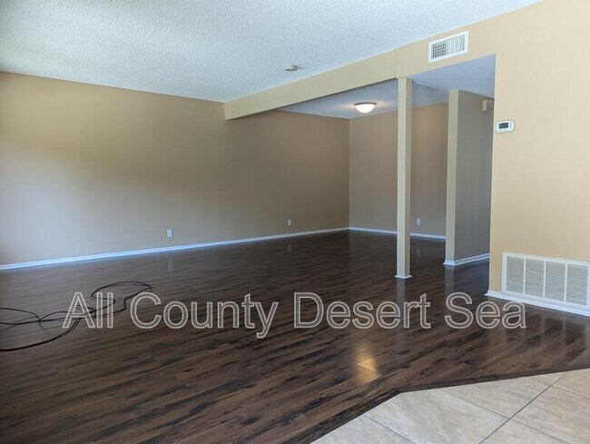 Photo - 18231 Crater Lake Ct House