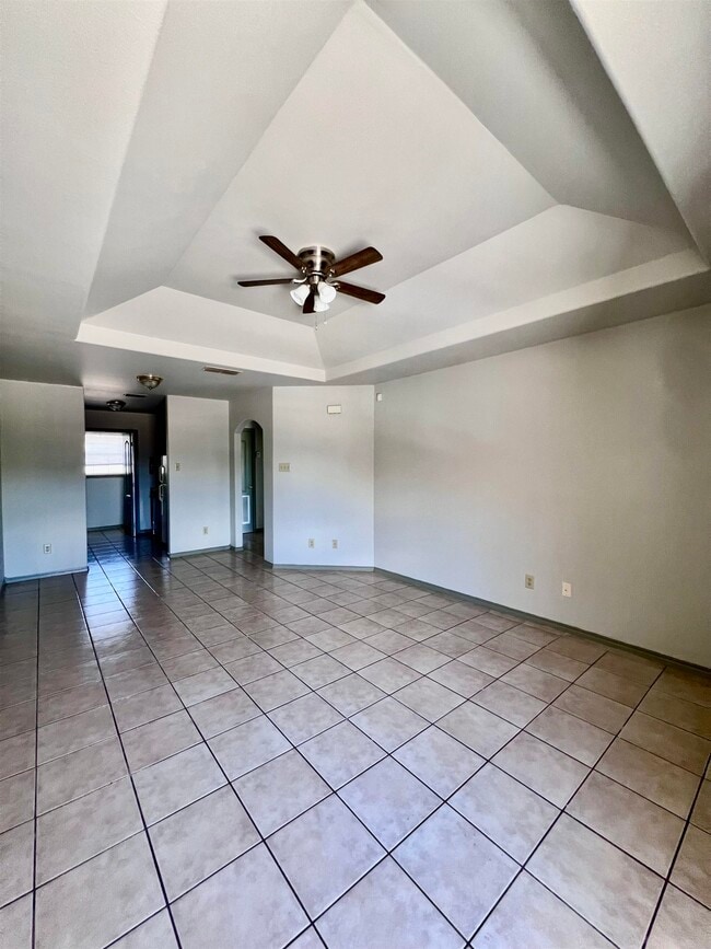 Building Photo - 507 Shiloh Dr