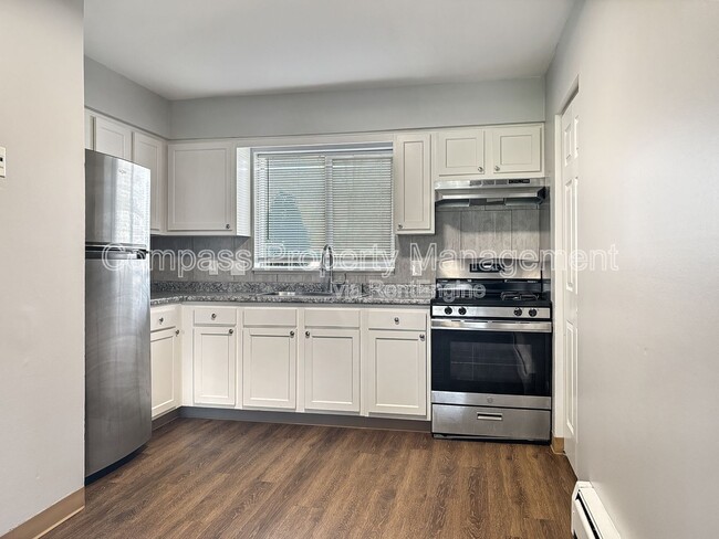 Building Photo - 2422 36th St SW