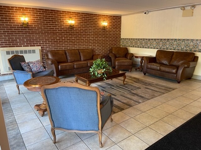 Lobby - 2086 Saint Johns Ave