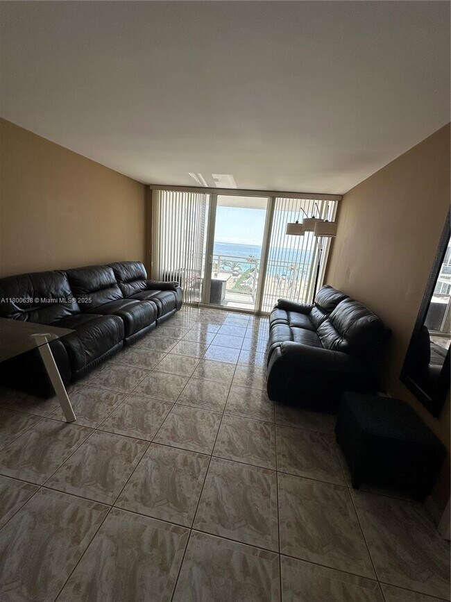 Foto del edificio - 2030 S Ocean Dr