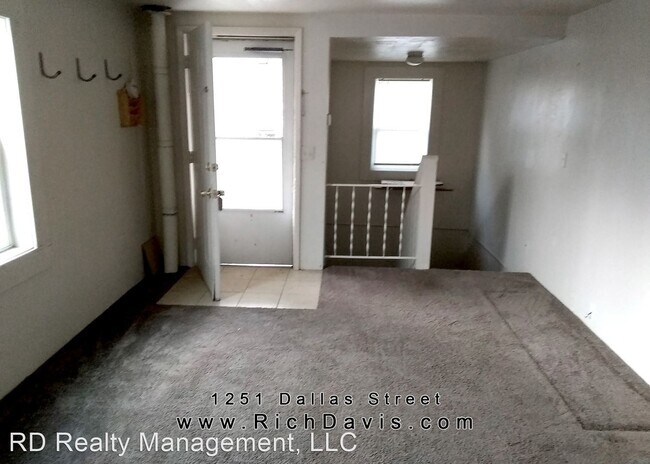 Foto del edificio - 1 br, 1 bath House - 1251 N Dallas St