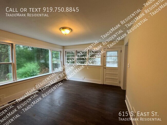 Foto del edificio - Beautiful and Historic 1920's 2BR/2BA Hous...