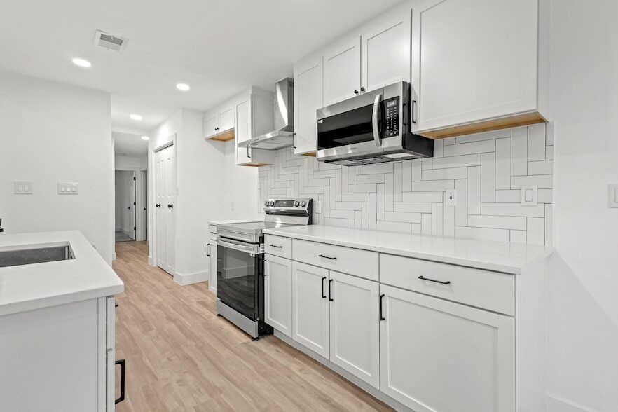 Photo - 6000 Cool Springs Drive Unit