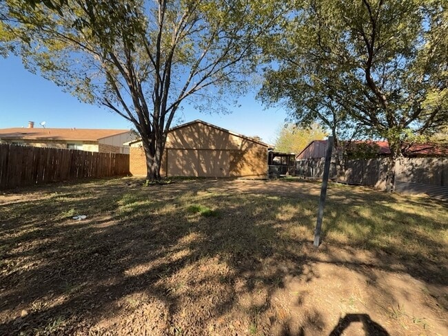 Foto del edificio - 1233 Steinburg Ln