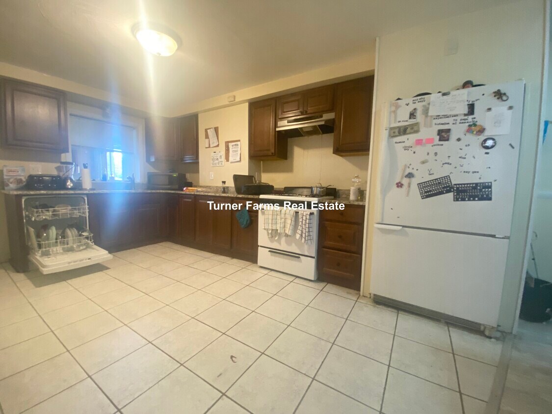 72 Frankfort St, Boston, MA 02128 Apartments in Boston, MA