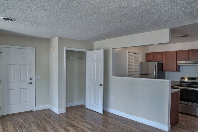 Foto del edificio - Riverwalk on the Hudson