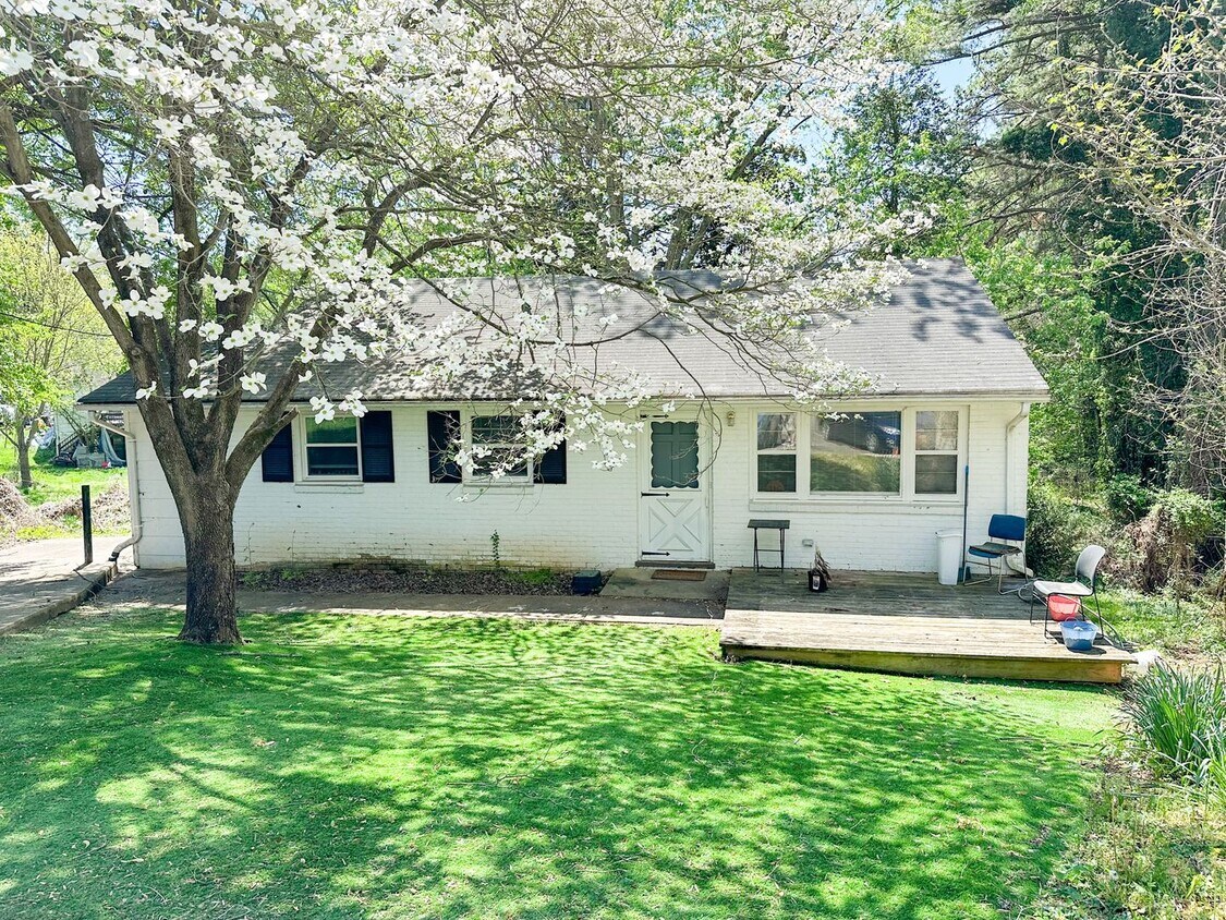 Primary Photo - 3Bedroom 2Bath Frysprings Community