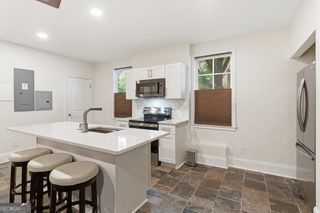 Foto del edificio - 942 Glenwood Ave SE